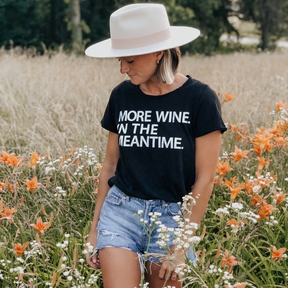 MEET YOUR POSHER - Picture 16 of 16